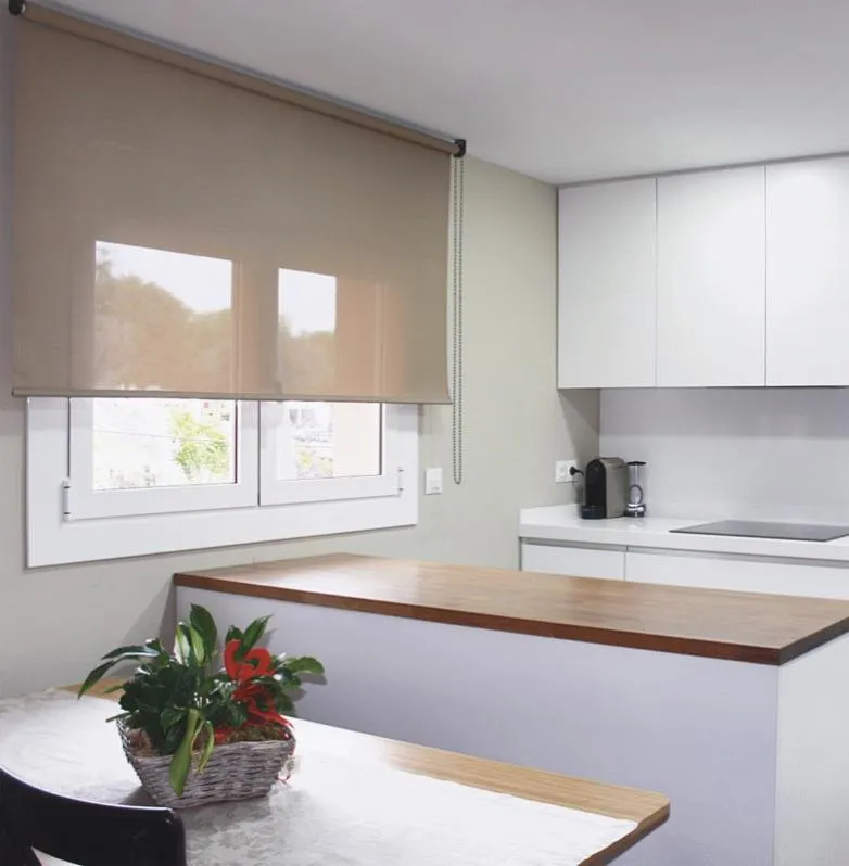 Cuánto Cuesta el Lavado de Cortinas Rollers en Lima, Perú