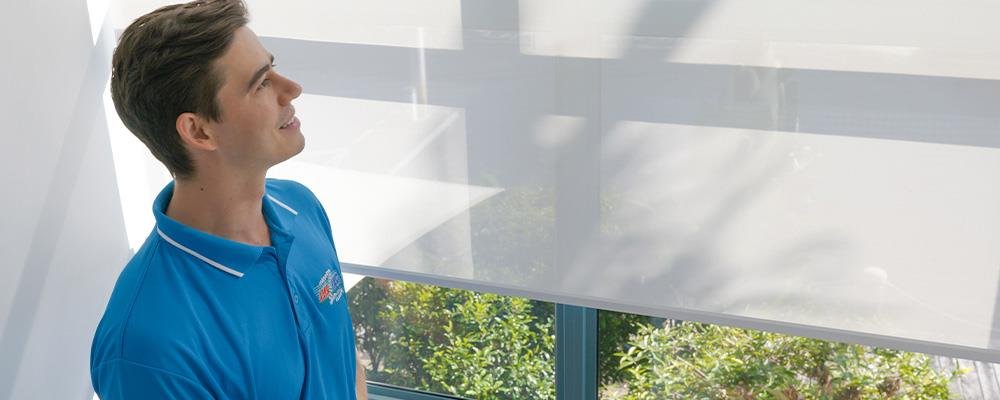 Cómo Funciona el Lavado de Cortinas Roller en Jesús María