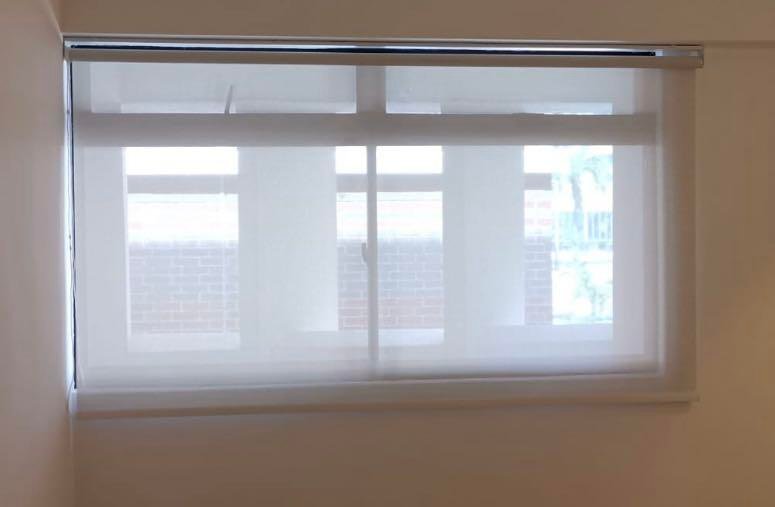 Qué Beneficios Trae el Lavado de Cortinas Roller en Breña